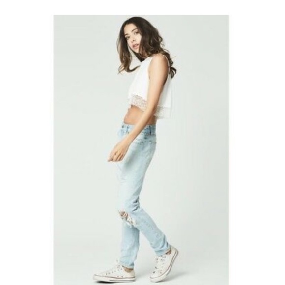 NWT LF Carmar Mid Rise Relaxed Distressed Jeans - Picture 2 of 10